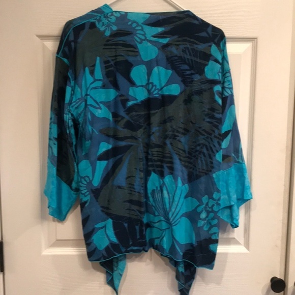 Ivy Reed size M open front lightweight cover up - Picture 4 of 4